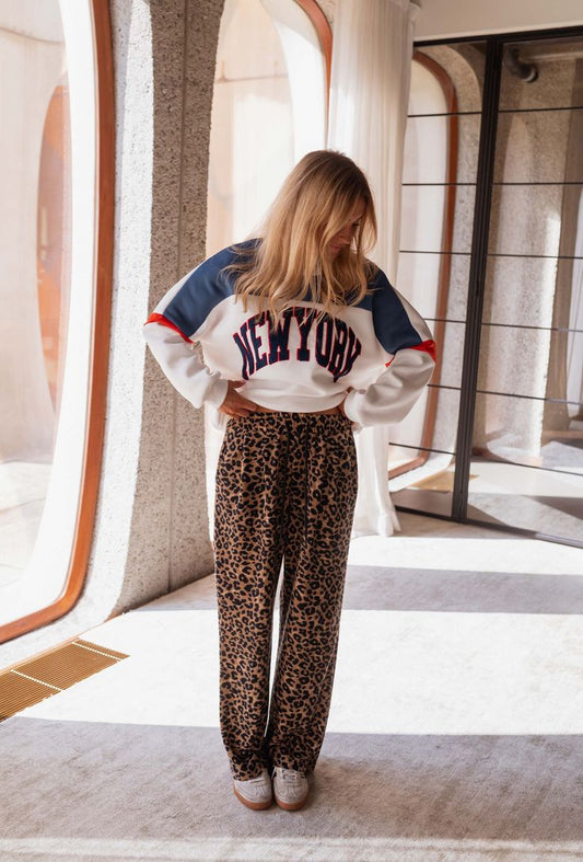MIRA™ | Leopardmönstrade sweatbyxor